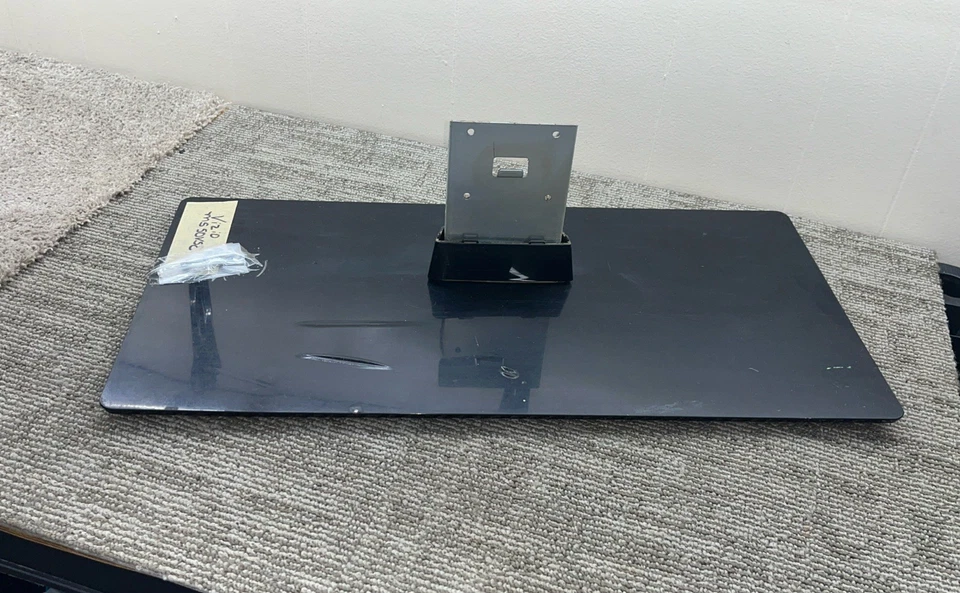 Base de soporte para TV VIZIO modelo M550VSE con tornillos Foto 3 de 4