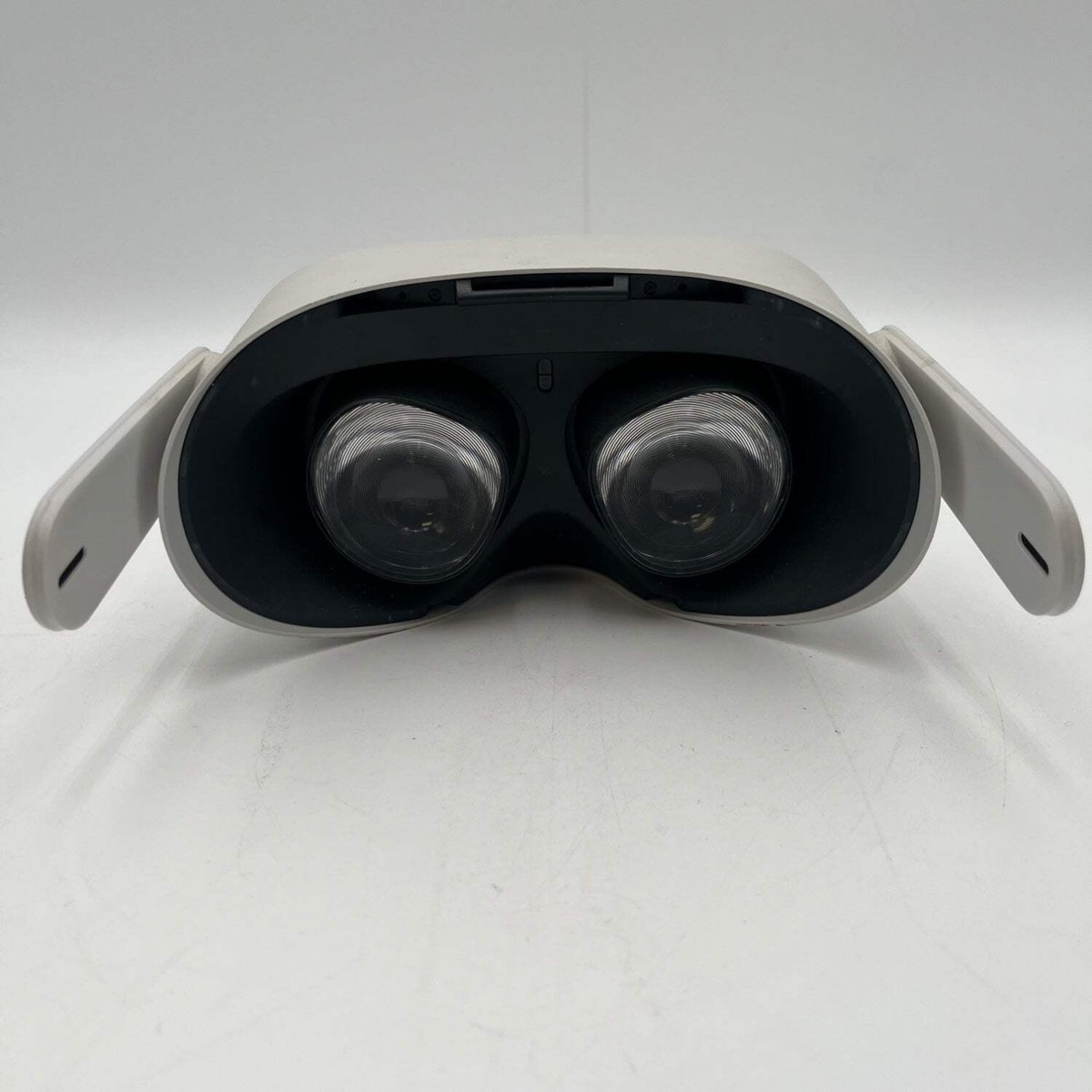   QUEST 2 64GB おまけ付き Amazon.co.jp: Oculus Quest 2—完全ワイヤレスのオールインワン
