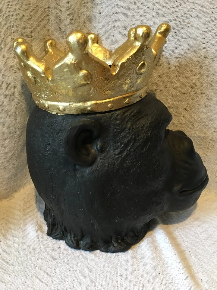 15X15X10" Art Pottery Molded Ceramic Resin Black Gorilla Crown Head Bowl or Pot - Image 2 of 4