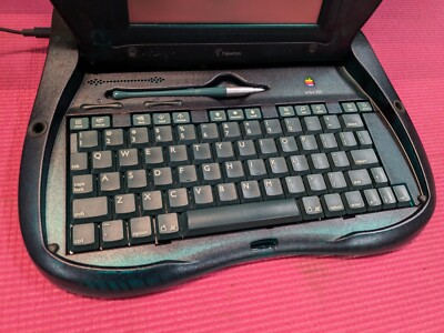Vintage Apple Newton EMATE 300 Green PDA *Works, Bad Batt/Hinge