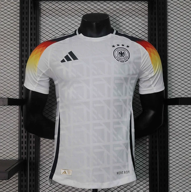 Preços baixos em Mario Gotze Alemanha Camisas de futebol da Equipe
