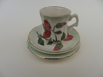 Royal Worcester Palissy Petite Collection Tasse, Untertasse & Teller Trio.
