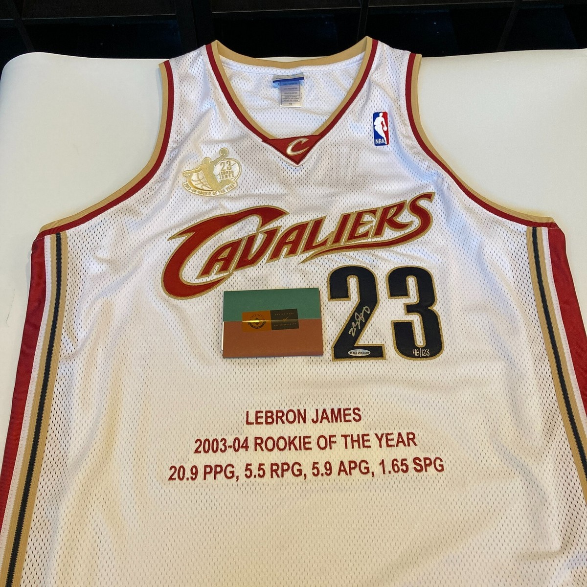 Lebron James 2003 Rookie Of The Year Signed Cleveland