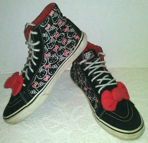 hello kitty tennis shoes