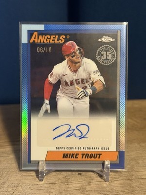 2025 Topps Chrome Update 1990 Autographs Black Refractor /10 Mike Trout 90CUA-MT