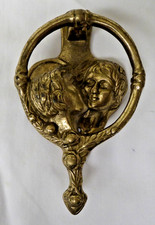 VINTAGE BRASS DOOR KNOCKER ROMANTIC COUPLE KISSING DESIGN ART NOUVEAU STYLE