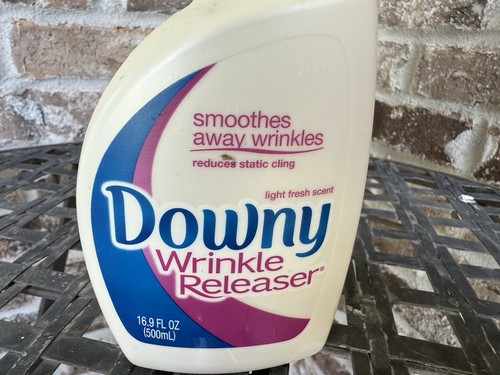 Downy Wrinkle Releaser 16.9 Fl.oz - Original Formula VTG Discontinued 90% Full - Picture 2 of 4