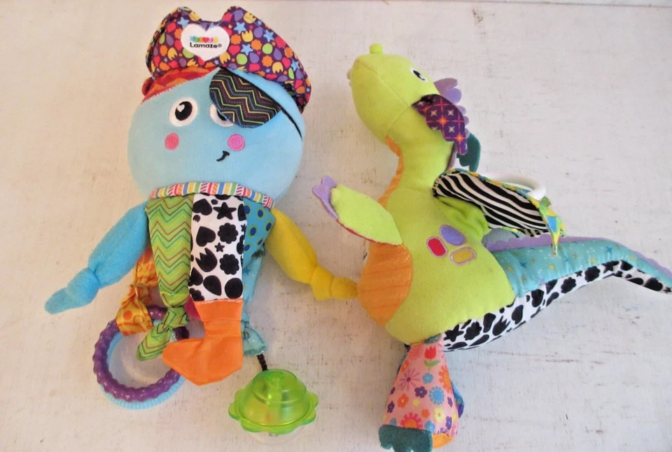 Lote de juguetes de desarrollo para bebés Lamaze Pirata y Dragón Sensorial Tummytime Foto 3 de 3