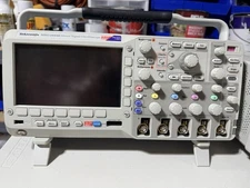 Tektronix MSO2024B Mixed Signal Oscilloscope 200MHz 4+16Ch 1GS/s 1M