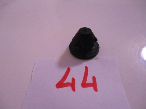 Original Audi Seat Skoda VW Kugelpfanne Motorabdeckung Befestigung 03G103184C