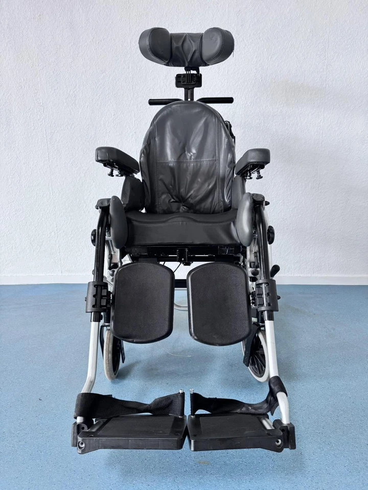 Sunrise Medical Relax Multifunction Wheelchair Nursing Wheelchair Care Wheelchair - Image 3 of 4