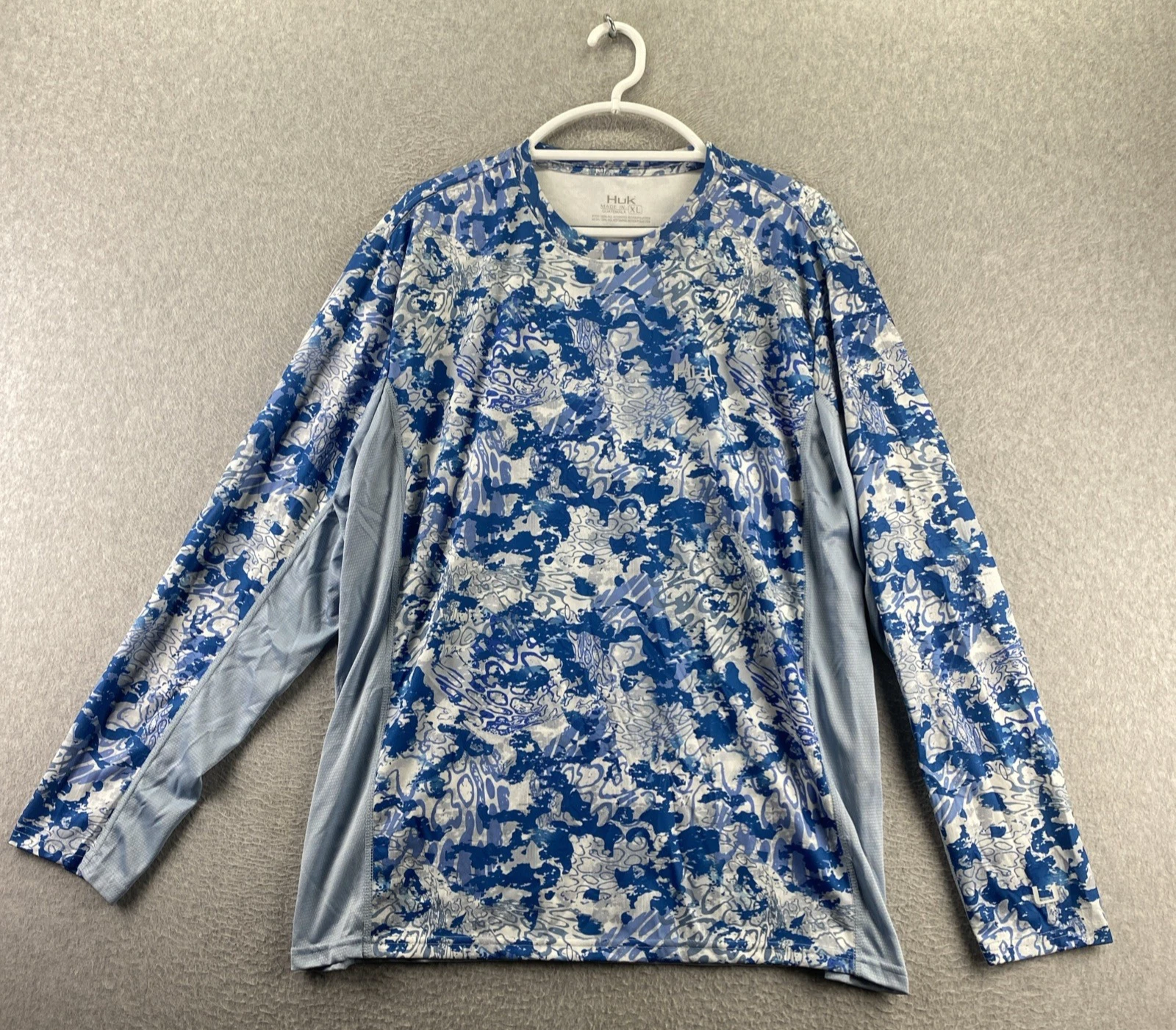 Huk XL Blue Gray Camo Performance Fishing Shirt Long Sleeve Crew Neck Polyester