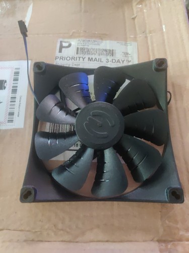 RL4ZT1352512HH EVGA FX 140mm Fan 12VDC 0.45A 4-Pin PWM Controlled 113.5 CFM - Picture 2 of 3