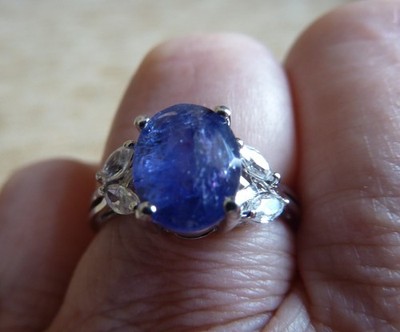 AAA-Tansanit (2,46 kt) & weißer Zirkon 9 kt Weißgold Ring.  Neu.  Größe N-O.  