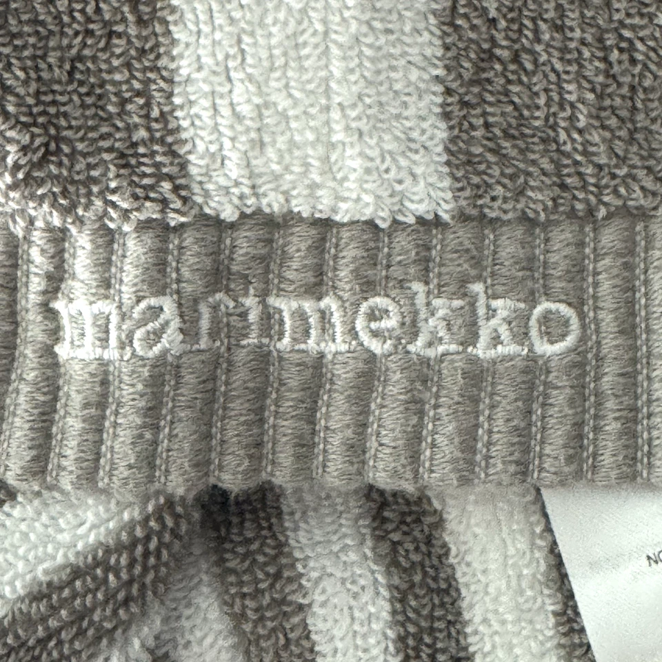 Toalla de mano Marimekko Kaksi Raitaa gris topo doble cara a rayas algodón Foto 2 de 4