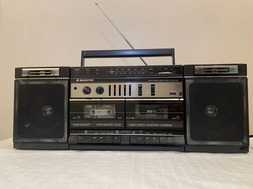 Vintage Sanyo A225 Cassette Radio Boombox – Fully Tested, Great Sound