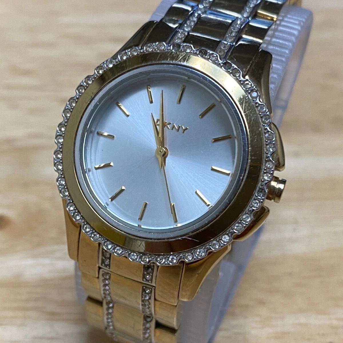Dkny 2025 watch diamonds