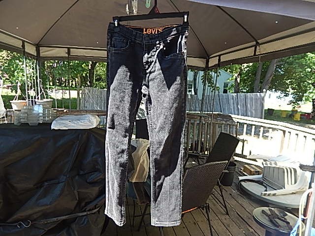 Levi's 510 Straight Jeans Women  26Wx27L Size 12 Regular Black Classic