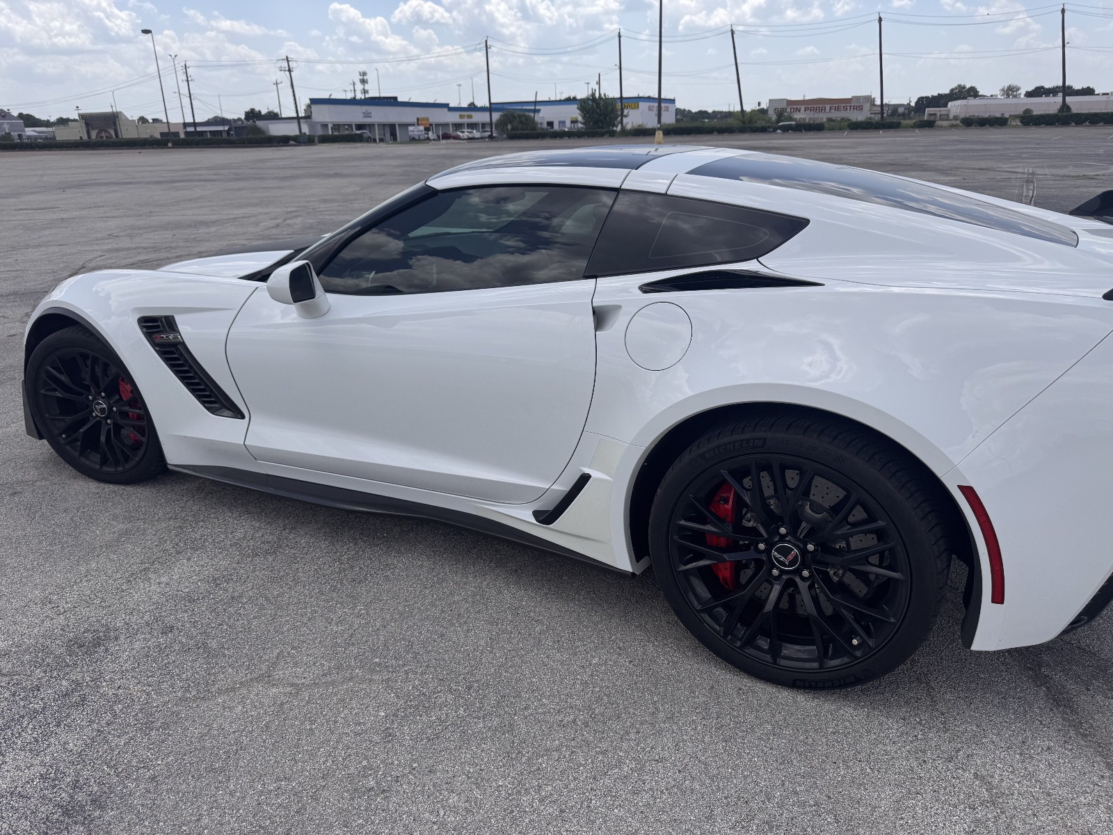 2015 White Chevrolet Corvette   | C7 Corvette Photo 5