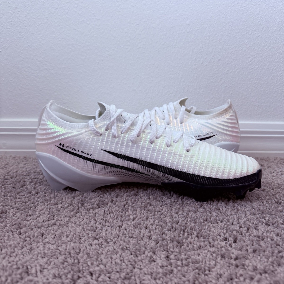 Under Armour Blur Pro triple white football cleats size 8.5 3028220 100 Under Armour Men main image 4