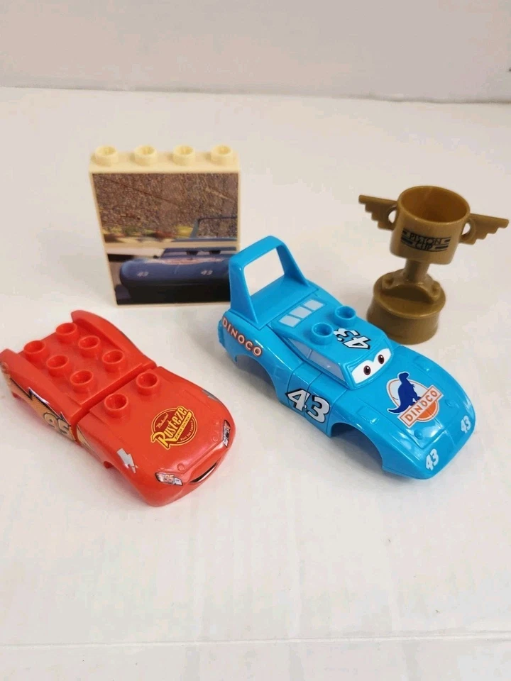 Mega Bloks Disney Cars Piston Cup Lightning McQueen And King Dinoco Incomplete - Image 2 of 4
