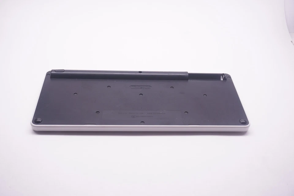 Nintendo DS Lite White Bluuetooth Keyboard for Pokemon Typing NTR-034 - Tested - Image 3 of 4