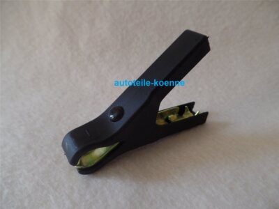 Batterieklemme 40A schwarz - vollisoliert 85x65mm verzinktes Stahlblech #