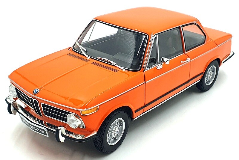 ミニカー BMW2002tii 1:18SCALE kyosho BMW 2002 TII - 1/18 scale by Kyosho - Orange | eBay