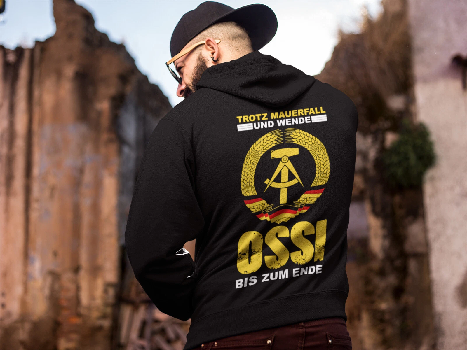 SACAI DDR nonostante la caduta del muro e la svolta OSSI fino alla fine nostalgia felpa con cappuccio premium 1