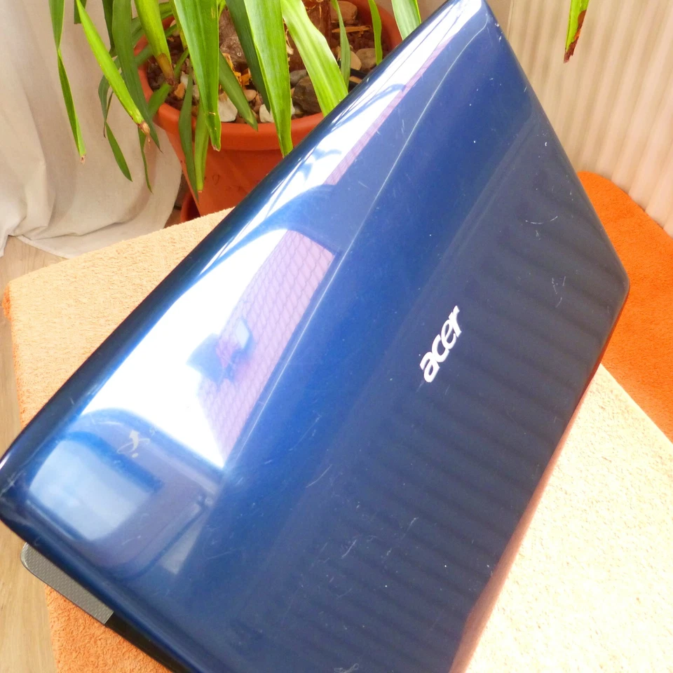 Acer 7738 SPEZIAL GEMSTONE 17Zoll HDPLUS l 640GB Windows 7 GeForce HDMI BLURAY - Bild 2 von 4