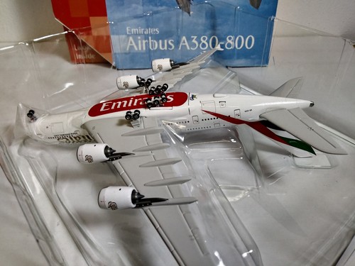 Gemini Jets 1:400 Emirates FIRST A380-800 A6-EDA Rare Collectible Model MINT - Foto 8 di 19
