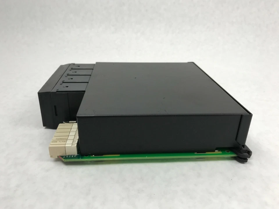 GE Multilin Digital I/O 6N UR6NH 4 Form-A Outputs 8 Digital Inputs 12A0-0006-C6 - Image 4 of 4