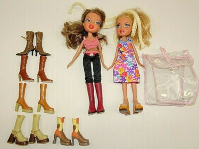 Lot 2 Bratz 2001 MGA Dolls & 5 Pair Extra Boots
