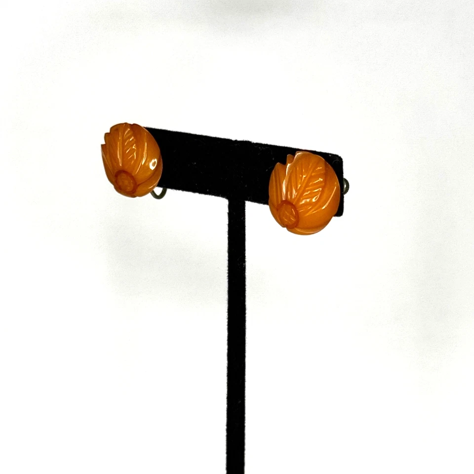 Pendientes Baquelita Caramelo Hoja Redonda Tallada Tornillo Tono Plata Foto 3 de 4