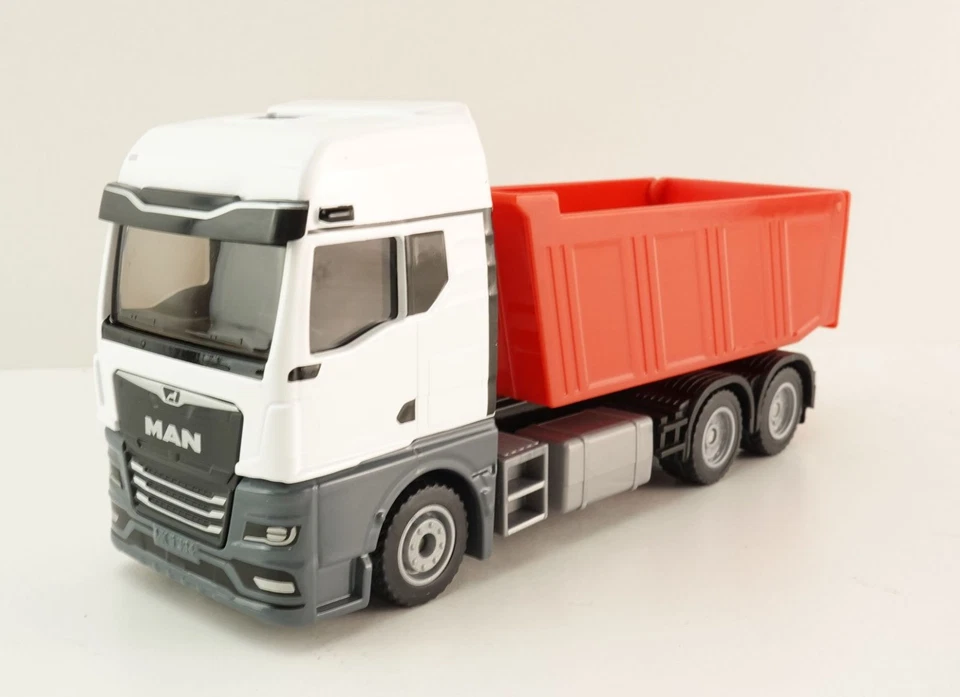 Siku 3518 - MAN TGX 26.520 6x4 Dump Truck - Scale 1:50 New 2025 - Image 2 of 4