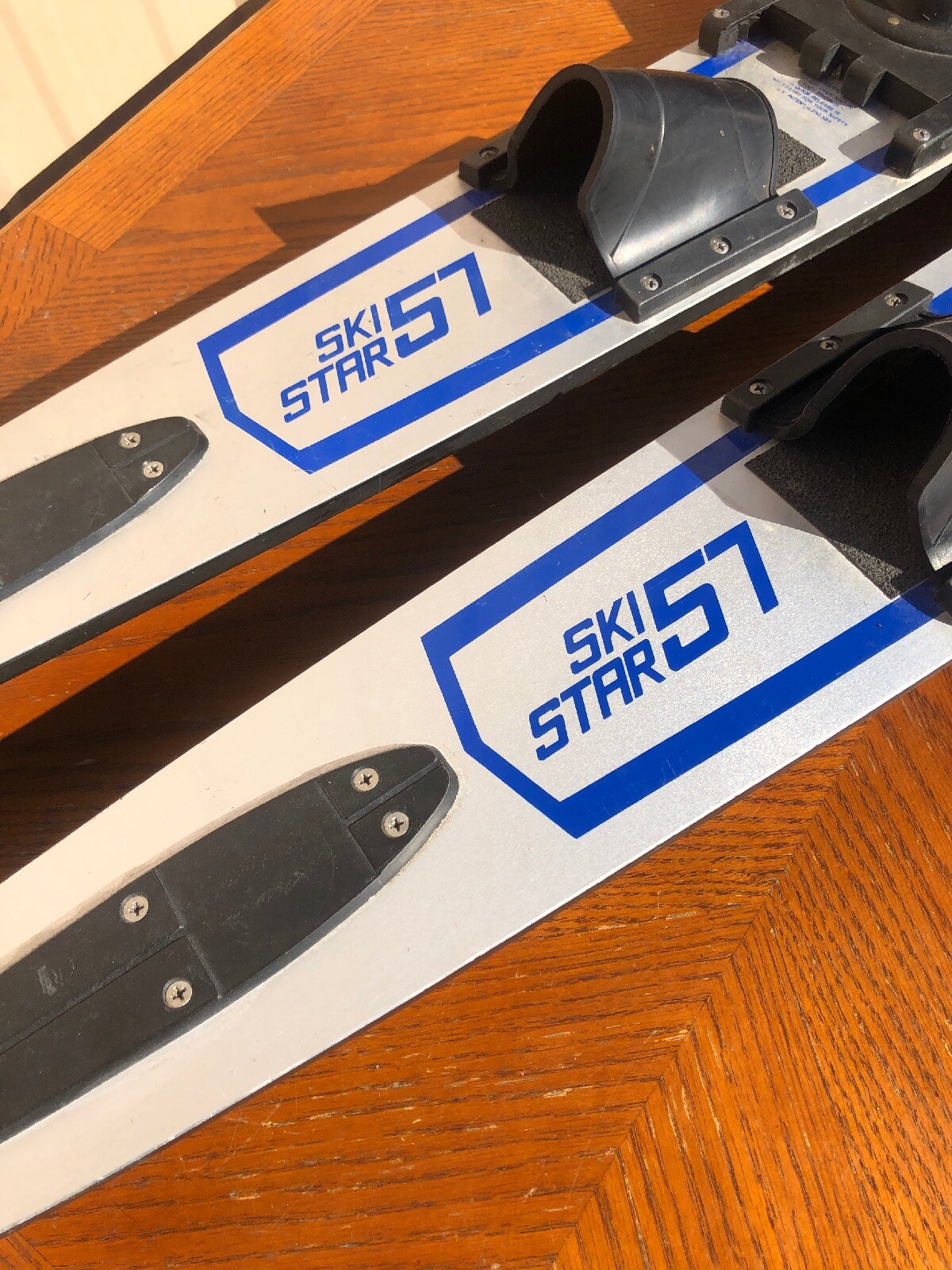 SKI MASTER SKI STAR 57 “ NICE WATERSKIS Trainers Kids Tandem Dual Water