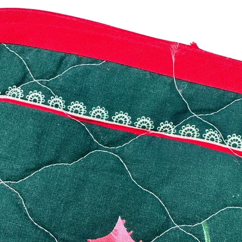 Vintage Quilted Floral Placemats Reversible Dark Green & Red 14 x 18 Set of 8 - Picture 8 of 9