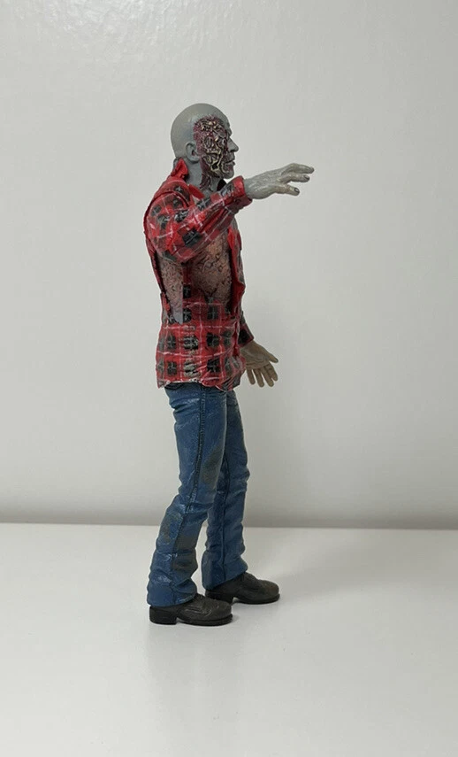 NECA Dawn of the Dead Plaid Shirt Zombie Action Figure Cult Classics