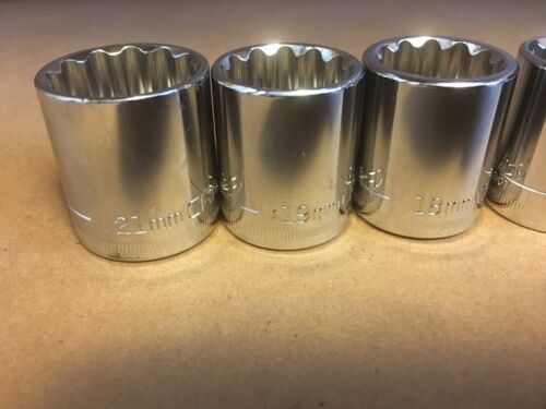 Craftsman Socket Set 3/8" Drive 15 Piece 12 Pt Point Metric Chrome - Picture 7 of 12