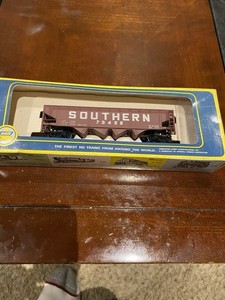 Vintage HO Scale AHM Southern Hopper Car in Box 5460M #73422 - NEW