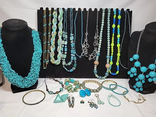 Vtg Now Teal Mixed Bulk Costume Jewelry Lot Necklaces Bracelets Earrings #987