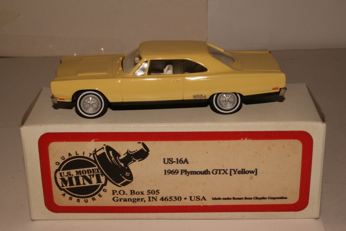 ミニカー 1969 Plymouth GTX US Model Mint 1969 Plymouth GTX 1/43 Scale, Yellow | eBay