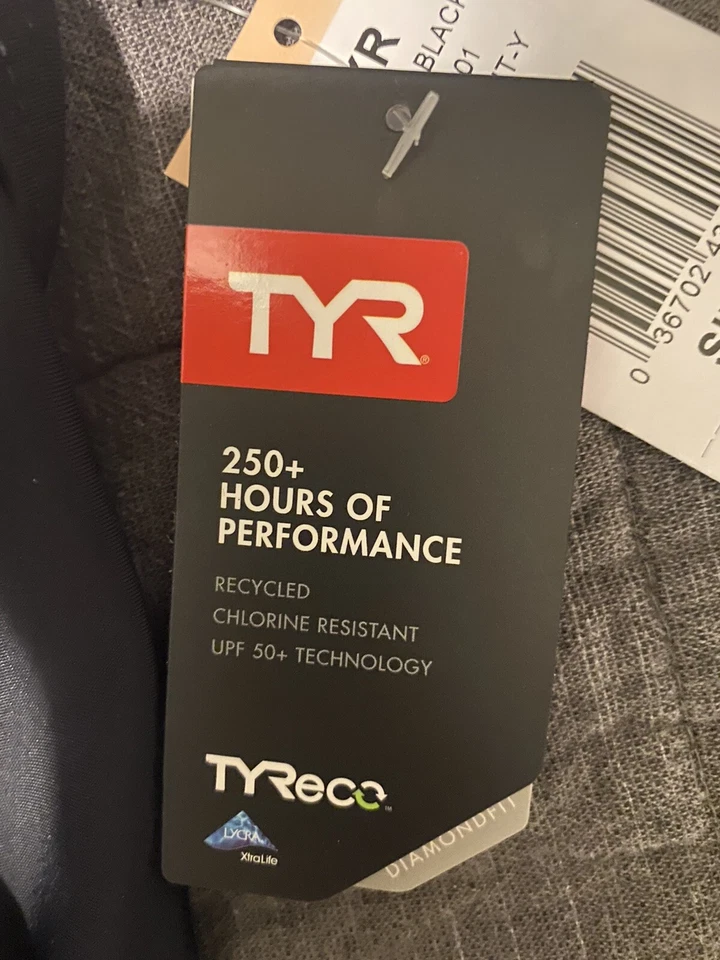 TYR Tyreco Youth Solid Diamondback Diamondfit Swim Suit Black Size 24 - Image 3 of 4