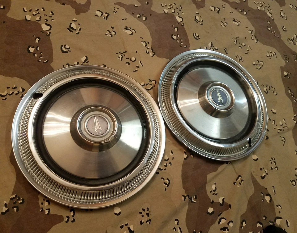 1974-79 Plymouth 14" wheel  Hub Caps Valiant Duster Barracuda Scamp oem mopar - Image 3 of 4