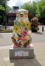PHOTO  BIRMINGHAM BIG SLEUTH FLOWER BEAR IN MELL SQUARE BIRMINGHAM CHILDREN'S HO