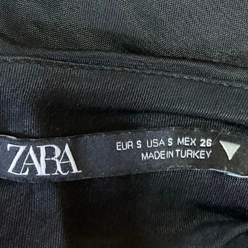 Camiseta sin mangas corta Zara negra sedosa satinada con correa de espagueti capucha cuello camisola talla S Foto 3 de 4