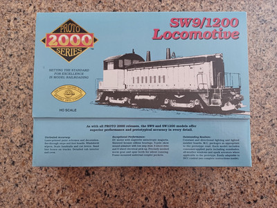 PROTO 2000 SERIES - HO - SW9/1200 - LOCOMOTIVE - NO.21132 - FEC (SW9) - #226