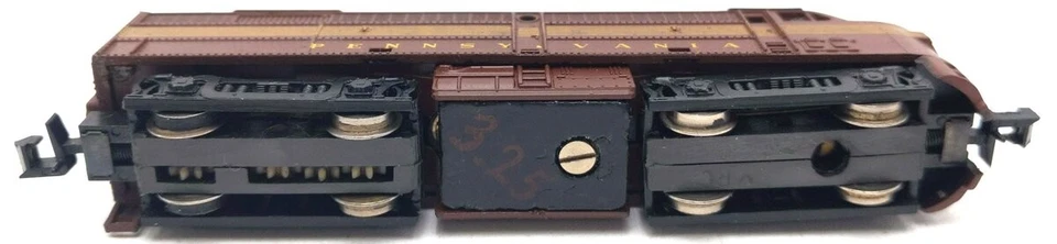 MRC 6952.1098 N Scale Pennsylvania RR Alco FA-2 Diesel Locomotive EX - Image 4 of 4