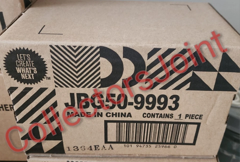 Comic Con Mattel Creations Exclusive Hot Wheels Starships Naboo Royal Starship - Image 2 of 2