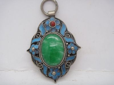 Vintage Jade Necklace China Tibet Lovey Old Tibetan Turquoise